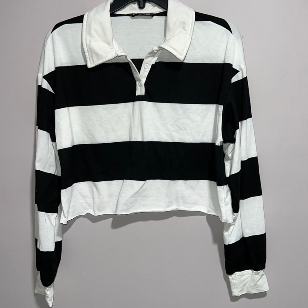 M cropped long sleeve with collar